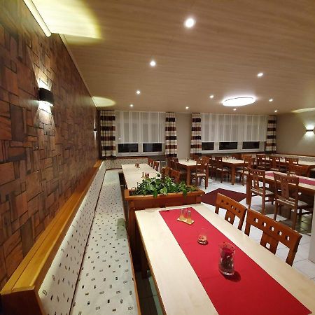 Gasthof Zum Goldenen Hirschen Hotel Geroldsgrun ภายนอก รูปภาพ